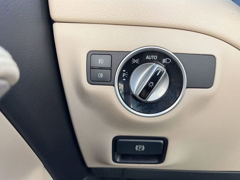 Used 2017 Mercedes-Benz GLA 250 w/ Premium Package image 20