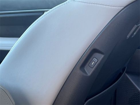 Used 2025 Hyundai Santa Fe SEL image 35