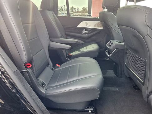 Used 2025 Mercedes-Benz GLS 450 4MATIC image 31