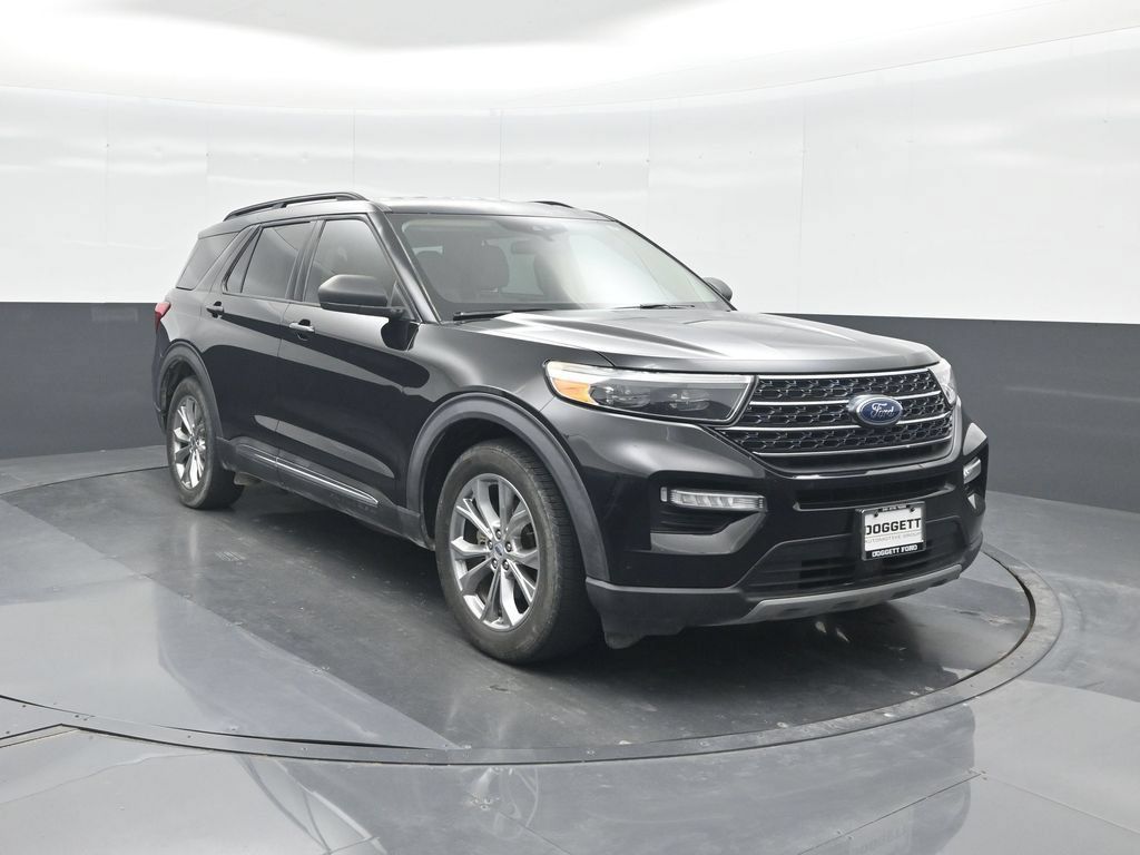 Used 2021 Ford Explorer XLT w/ Equipment Group 202A RWD image 8