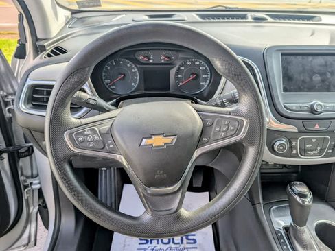 Used 2020 Chevrolet Equinox LS FWD image 10