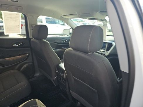 Used 2023 GMC Acadia SLE w/ Driver Convenience Package image 18