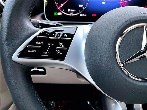 Used 2025 Mercedes-Benz C 300 Sedan image 20