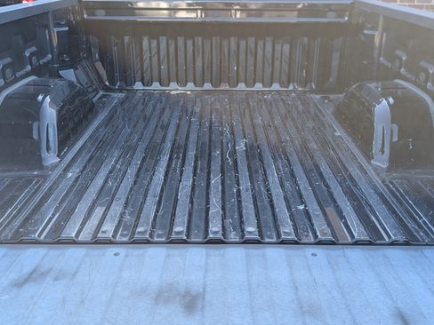 Used 2020 Chevrolet Silverado 1500 Custom w/ Custom Value Package image 18