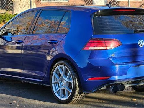 Used 2018 Volkswagen Golf R 4-Door image 3