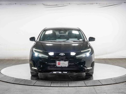 Certified 2023 Toyota Prius Limited w/ Limited Premium Package FWD image 6