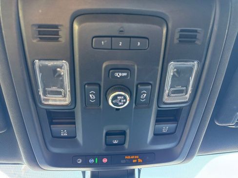 Used 2021 GMC Yukon SLT w/ SLT Luxury Plus Package image 31