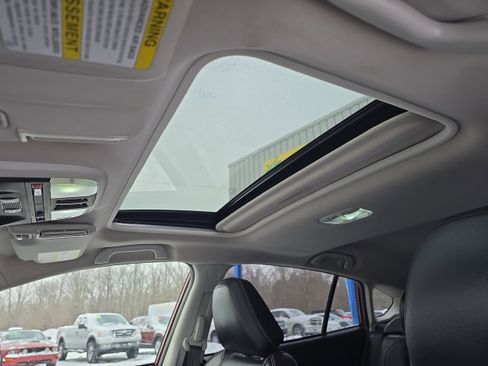 Used 2019 Subaru Crosstrek 2.0i Limited w/ Moonroof Package w/Navigation image 12