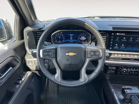 Used 2025 Chevrolet Silverado 1500 LTZ w/ LTZ Premium Package AWD/4WD image 15