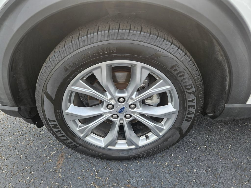 Used 2021 Ford Explorer XLT RWD image 9
