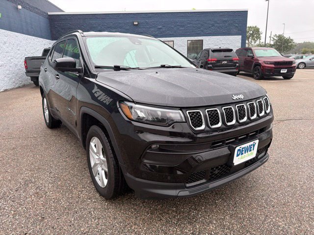 Used 2022 Jeep Compass Latitude w/ Convenience Group AWD/4WD image 7