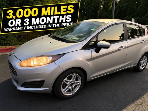 Used 2018 Ford Fiesta SE FWD image 1