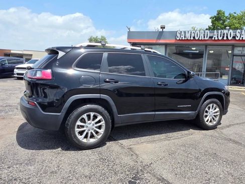 Used 2020 Jeep Cherokee Latitude w/ Safety Group AWD/4WD image 11