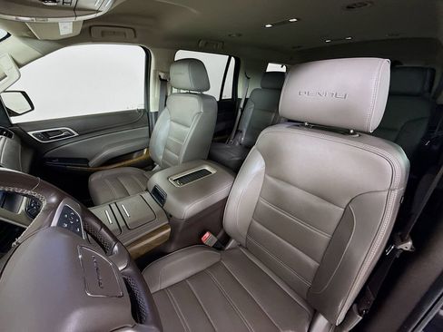 Used 2020 GMC Yukon Denali RWD image 11