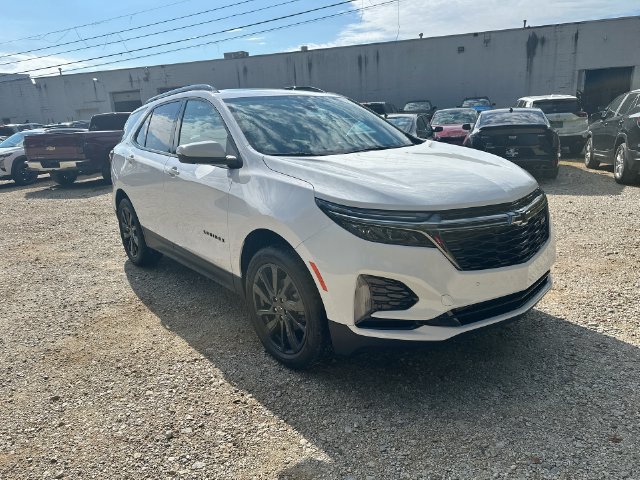Used 2023 Chevrolet Equinox RS w/ RS Leather Package AWD/4WD image 13