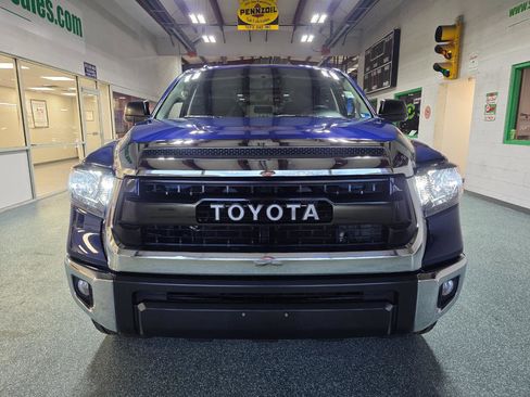 Used 2014 Toyota Tundra SR5 w/ SR5 Upgrade Package image 3