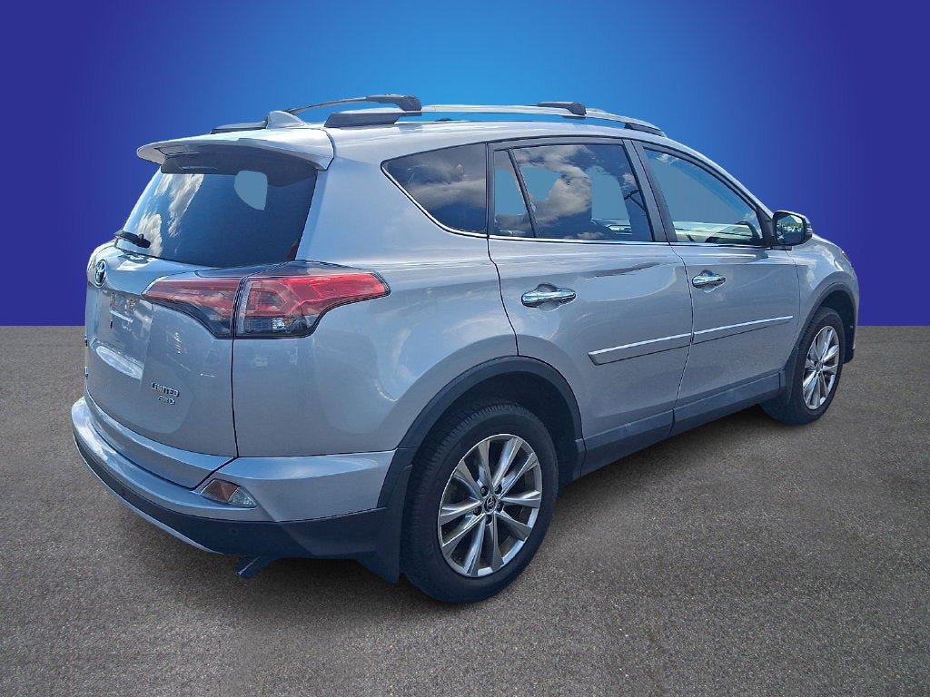 Used 2018 Toyota RAV4 Limited w/ Advanced Technology Package AWD/4WD image 4
