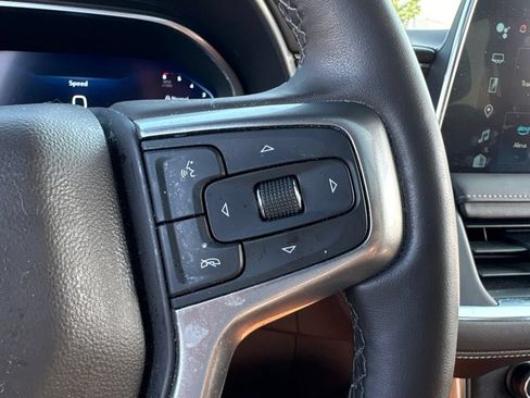 Used 2023 Chevrolet Tahoe Z71 w/ Luxury Package AWD/4WD image 22