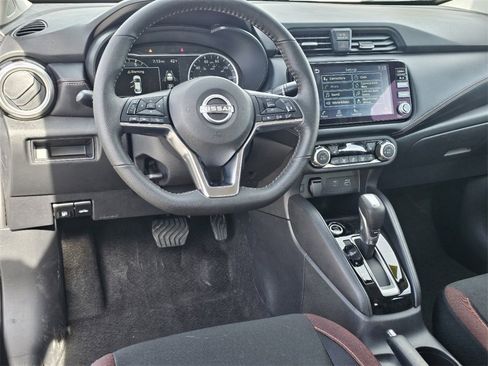 New 2025 Nissan Versa SR image 30