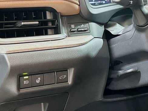 New 2026 Toyota Grand Highlander AWD image 10