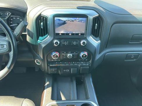 Used 2022 GMC Sierra 1500 SLT w/ SLT Premium Plus Package AWD/4WD image 13