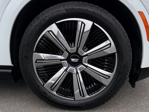 Used 2025 Cadillac Escalade IQ Luxury 2 image 68