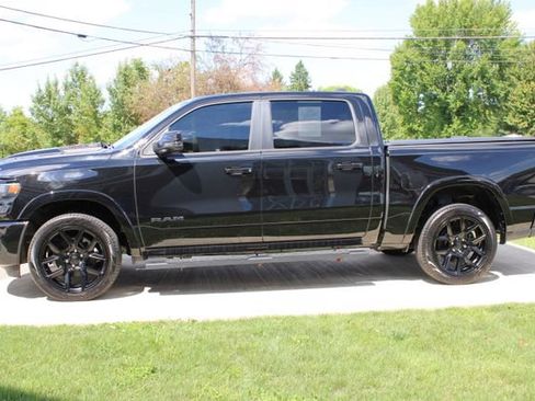 Used 2025 RAM 1500 Laramie w/ Night Edition AWD/4WD image 36