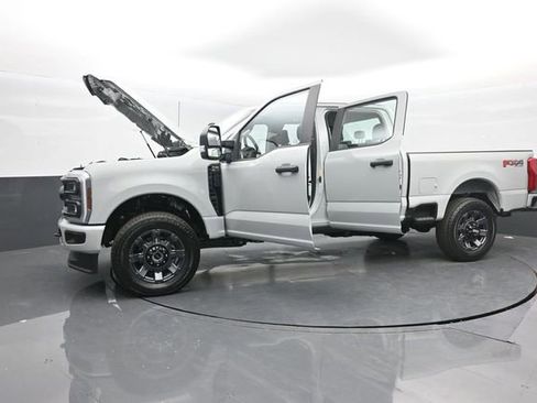 New 2026 Ford F250 4x4 Crew Cab Super Duty image 42
