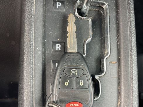 Used 2015 Jeep Wrangler Unlimited Sahara w/ Connectivity Group image 11