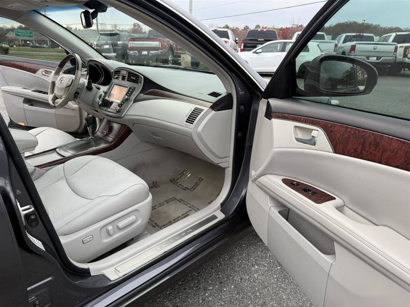 Used 2011 Toyota Avalon Limited FWD image 10