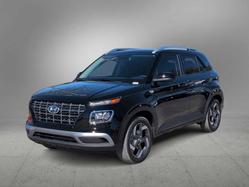 Certified 2026 Hyundai Venue SEL image 4