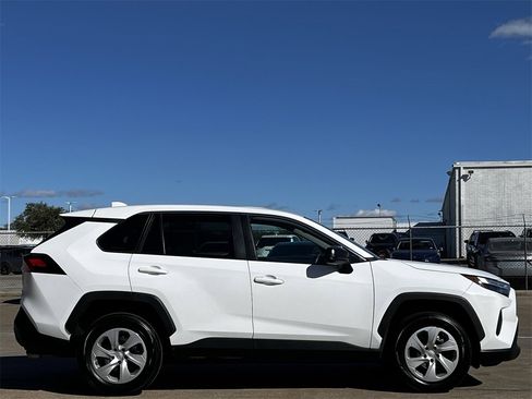 Used 2024 Toyota RAV4 LE image 3