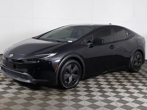 Used 2023 Toyota Prius LE image 6