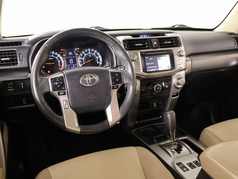 Used 2015 Toyota 4Runner SR5 image 2