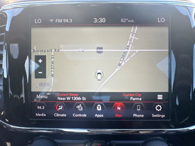 Used 2020 Jeep Grand Cherokee Altitude AWD/4WD image 21