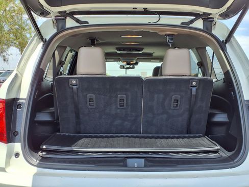 Used 2018 Honda Pilot Touring image 17