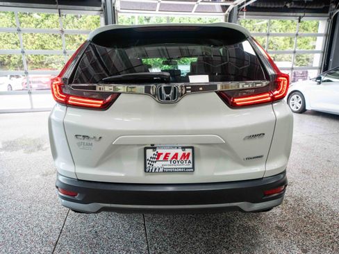 Used 2020 Honda CR-V Touring image 3