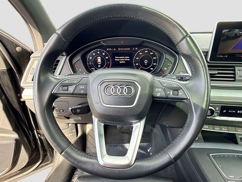 Used 2020 Audi Q5 2.0T Titanium Premium Plus w/ Premium Plus Package image 40