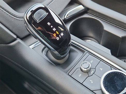 Certified 2025 Cadillac XT5 Premium Luxury image 15