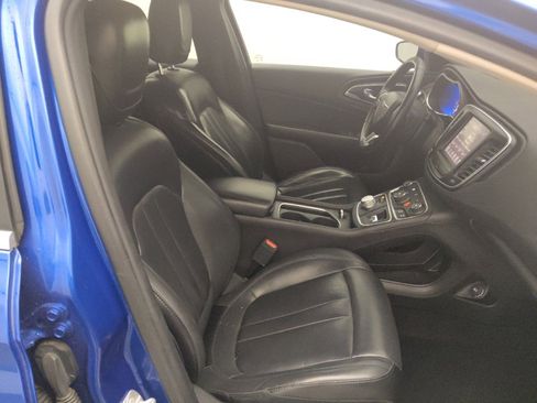 Used 2017 Chrysler 200 Limited Platinum FWD image 21