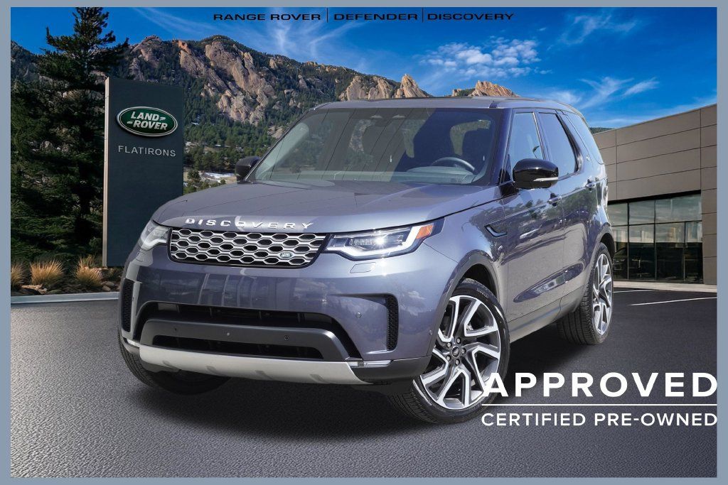 Used 2025 Land Rover Discovery S AWD/4WD image 1