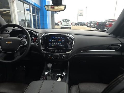 Used 2023 Chevrolet Traverse High Country w/ LPO, Floor Liner Package AWD/4WD image 7