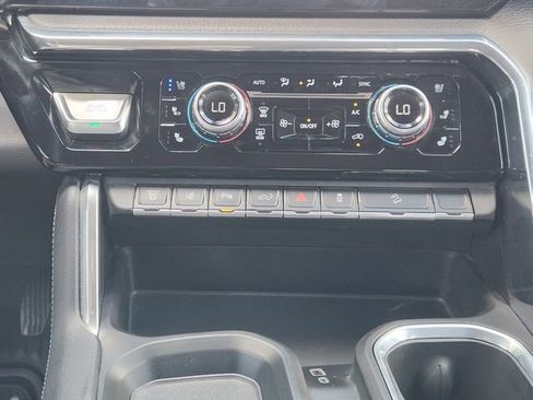 Used 2024 GMC Sierra 2500 Denali w/ Denali Reserve Package image 17