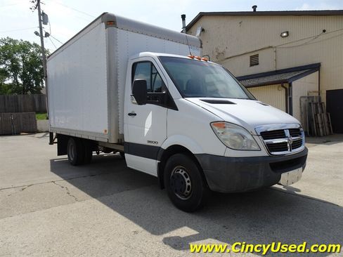 Used 2007 Dodge Sprinter 3500 RWD image 5