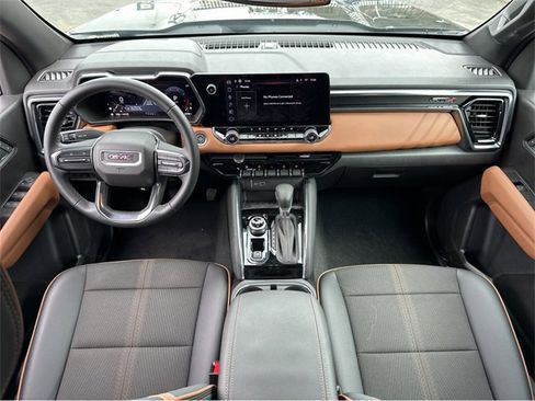 New 2025 GMC Canyon AT4 image 18