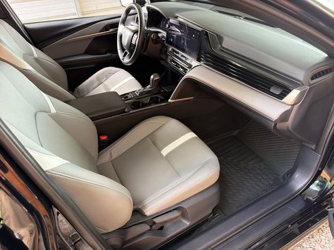 Used 2025 Toyota Camry SE w/ Multimedia Upgrade Package image 27