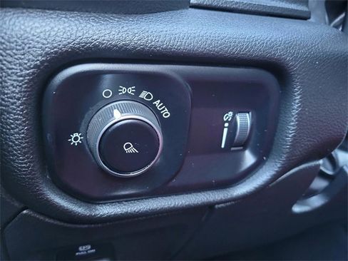 Used 2024 RAM 1500 Laramie image 27