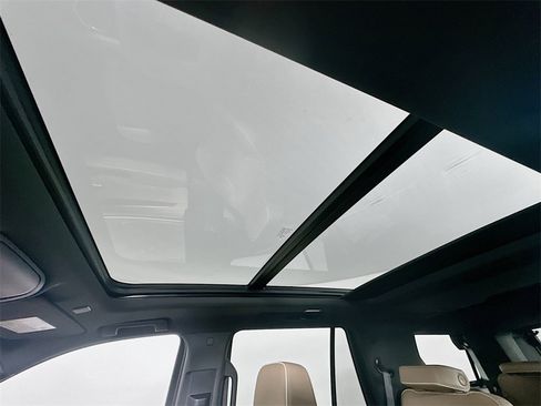 Used 2023 Chevrolet Tahoe Premier image 21