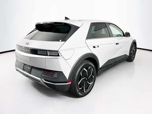 Used 2024 Hyundai Ioniq 5 SE image 9