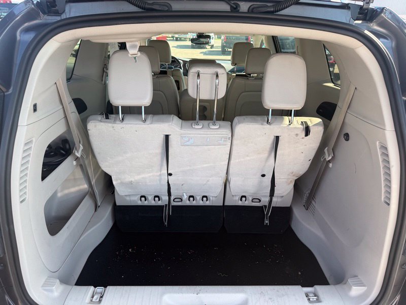 Used 2018 Chrysler Pacifica Touring-L Plus FWD image 7